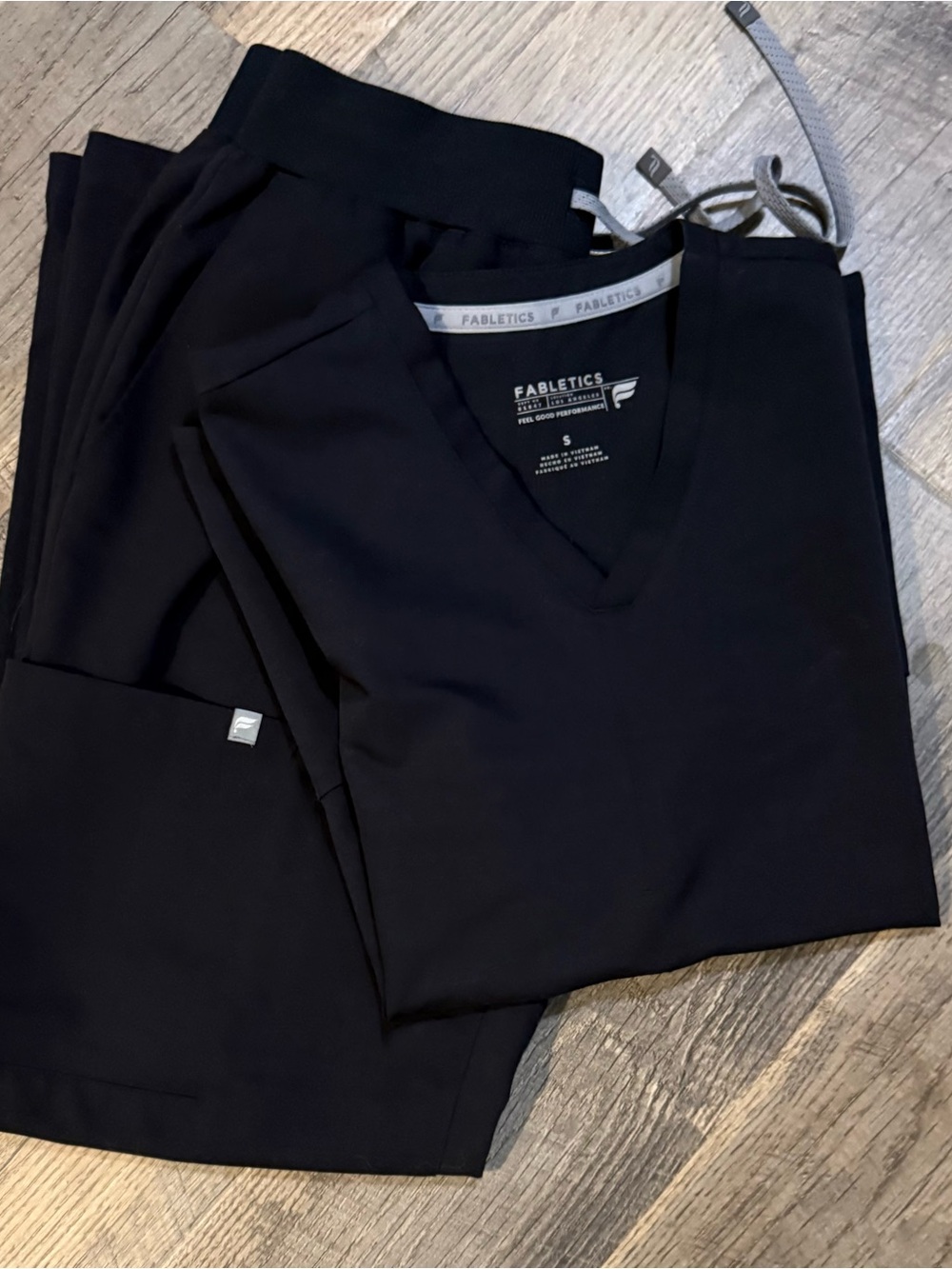 Fabletics Black V-Neck Scrub Set